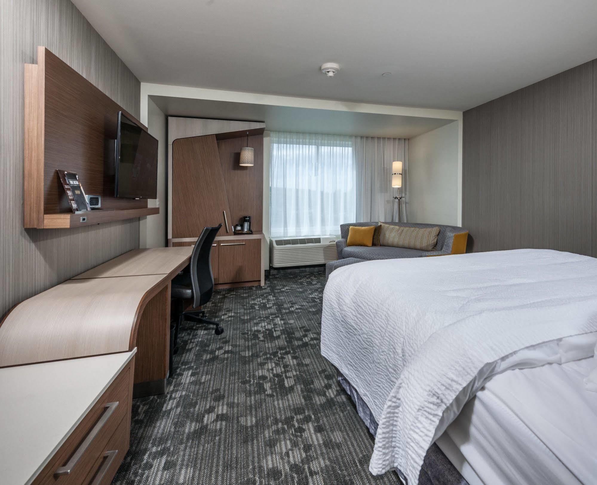 Hotel Courtyard By Marriott Boston Littleton Esterno foto