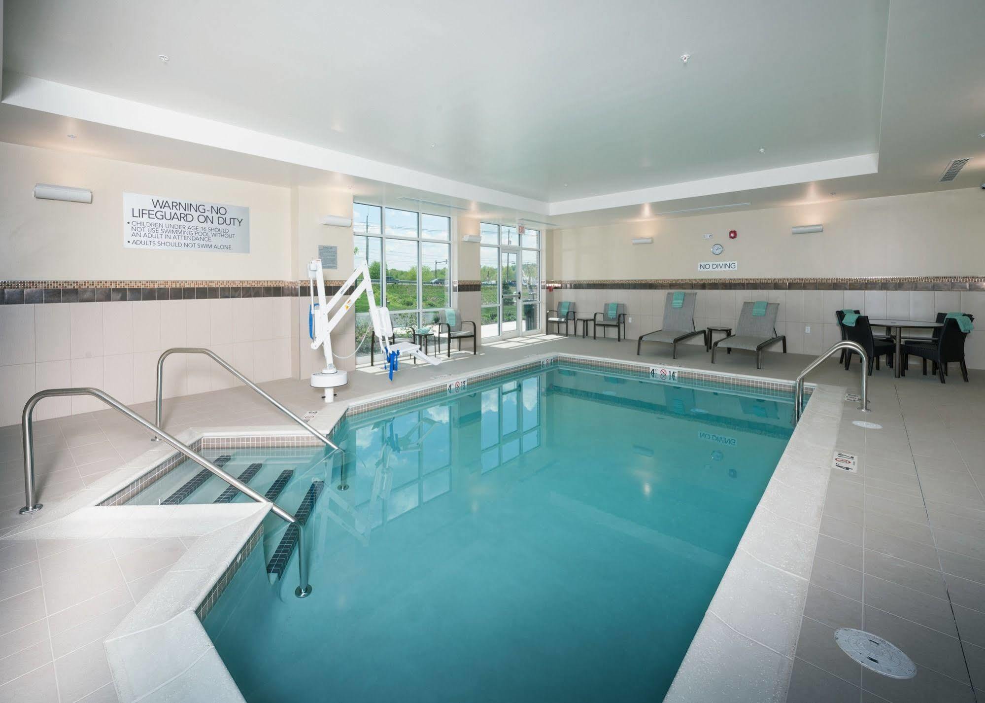 Hotel Courtyard By Marriott Boston Littleton Esterno foto
